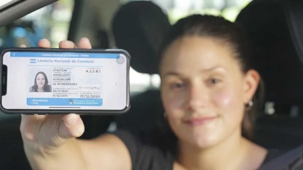 Ya rige la licencia de conducir digital en Mendoza
