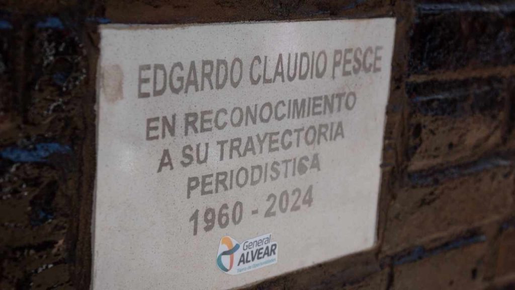 Homenaje a Edgardo Pesce en el Día del Periodista