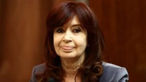 Cristina Kirchner solicita prisión domiciliaria y anuncia demanda internacional