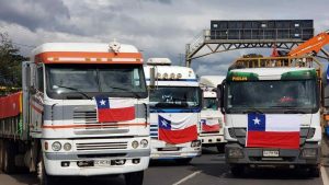 tensión por el cobro a camioneros chilenos