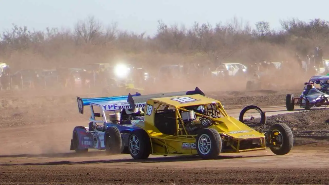 Récord de público y corredores en el Autódromo Víctor García