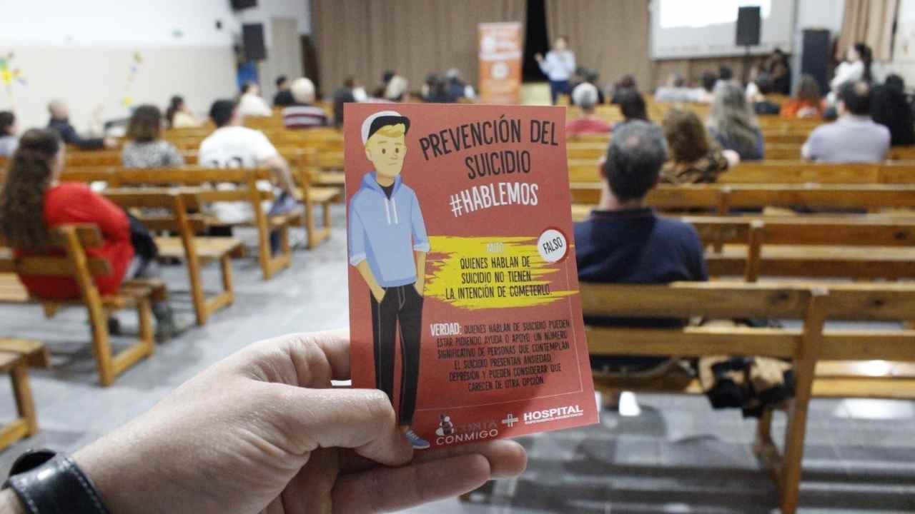 Charla Hablemos de lo que duele