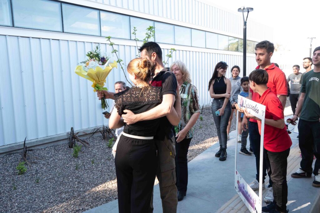 Primera egresada del polo educativo