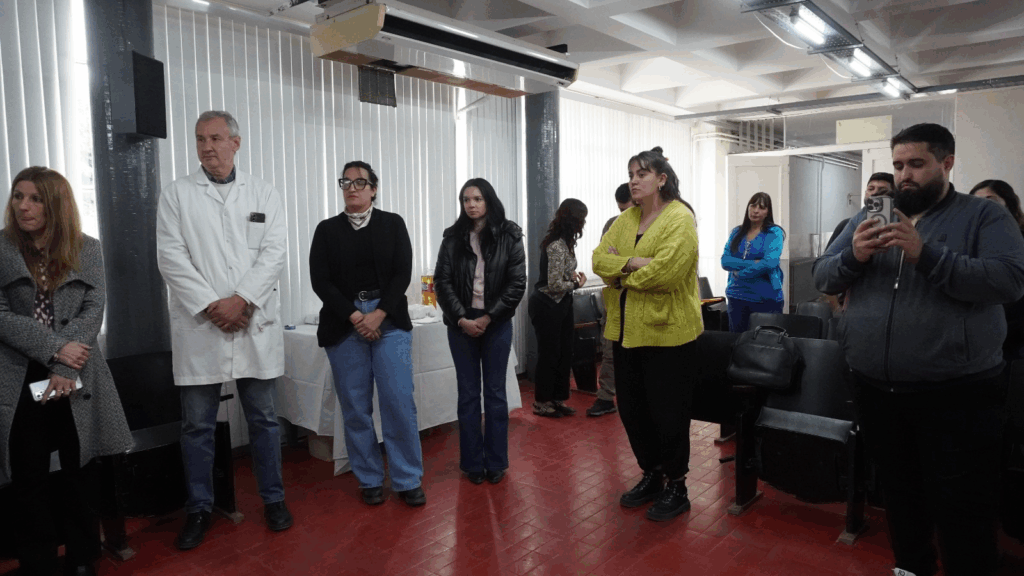 Estudiantes del IES hacen donación al Hospital