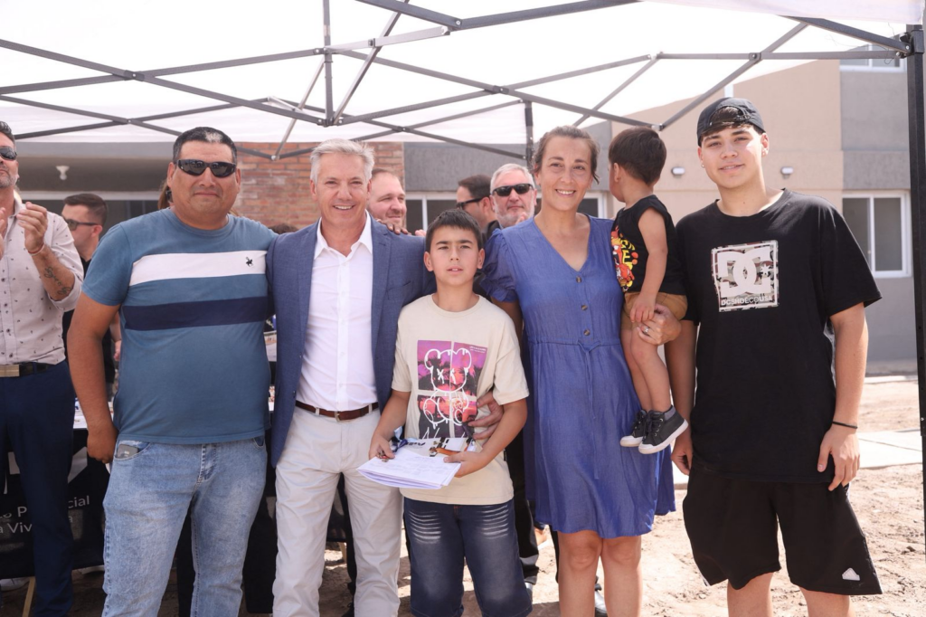 Entrega viviendas General Alvear