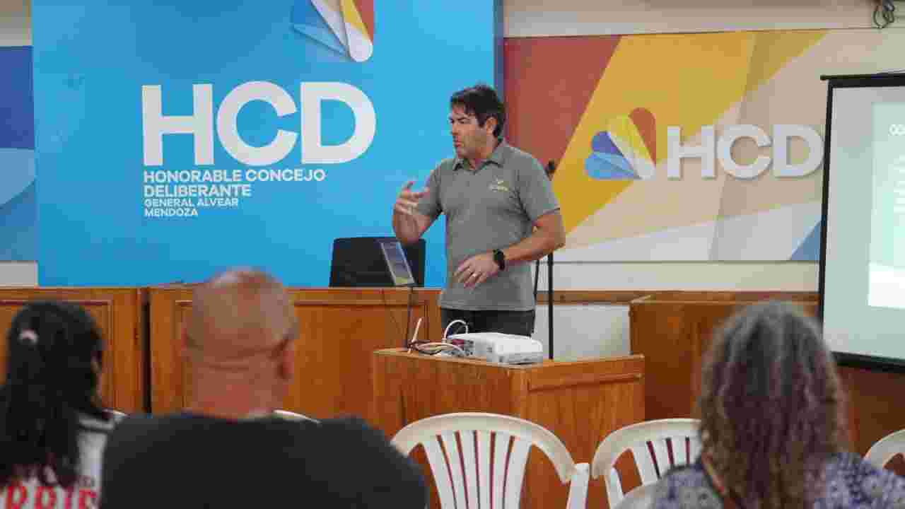 Productores de General Alvear recibieron asesoramiento técnico