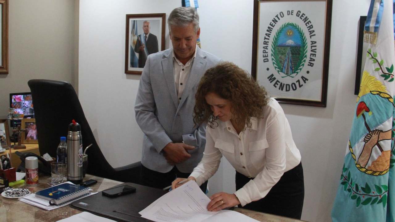 Convenio Municipio y Escuela de Agricultura