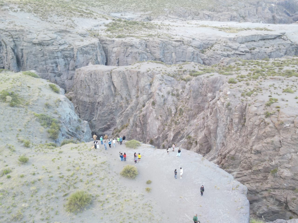 Jóvenes atrapados Cañón del Atuel