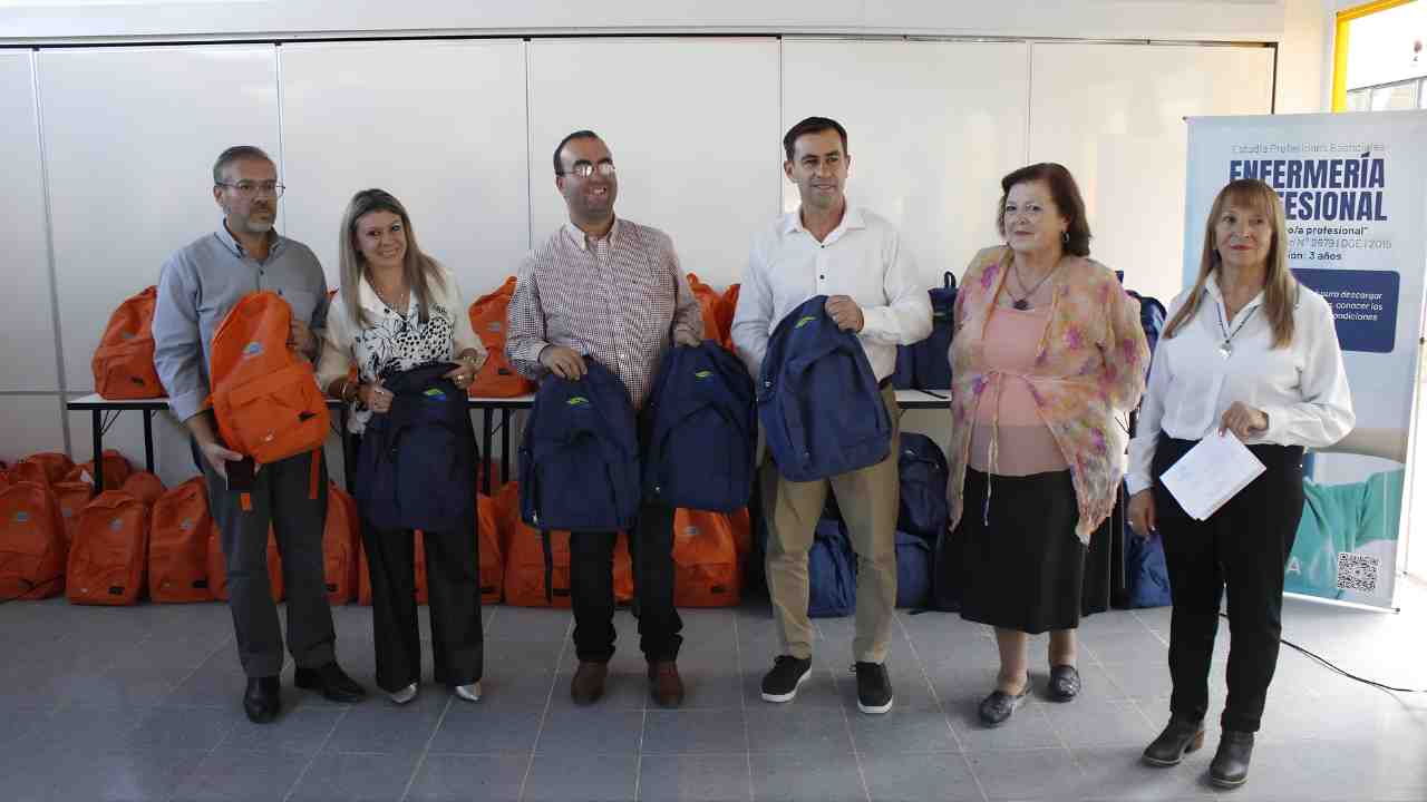 Entrega de mochilas PRONAFE