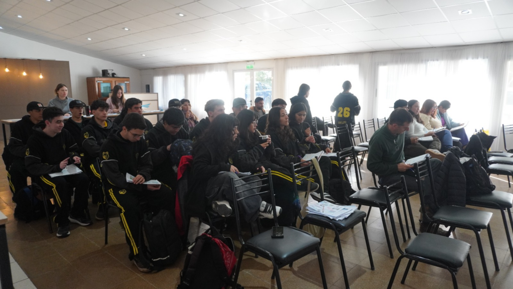 Capacitación aeronáutica en General Alvear