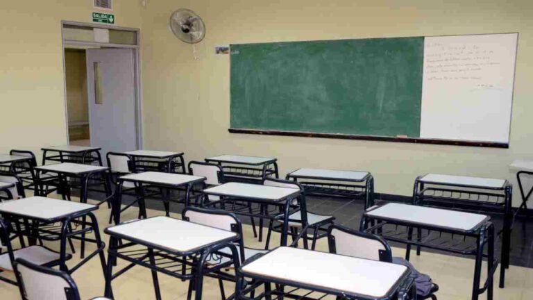 La DGE aclaró si se suspenden las clases