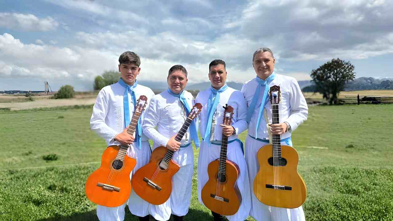 Los Trovadores de Cuyo en el aniversario de General Alvear