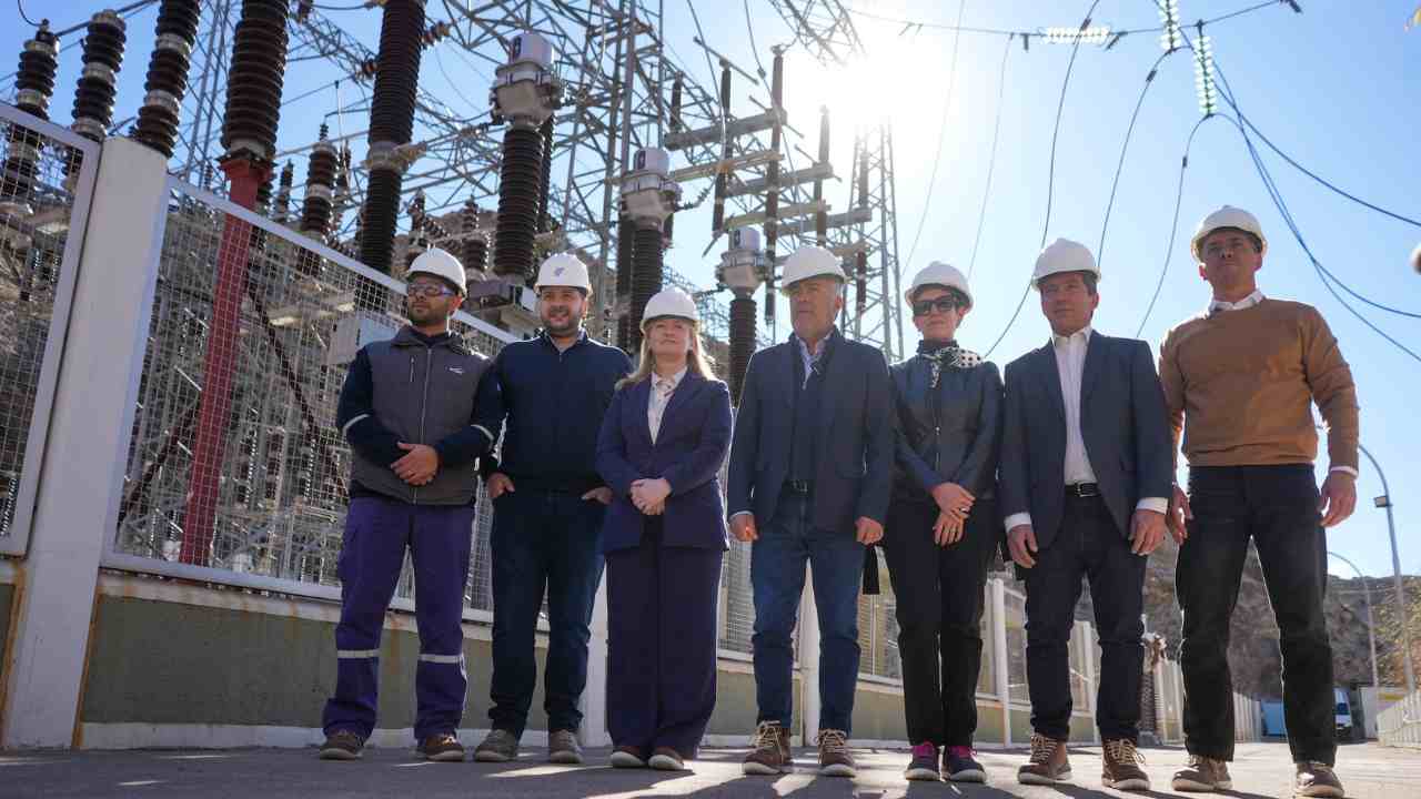 Mendoza toma de posesión de los Nihuiles
