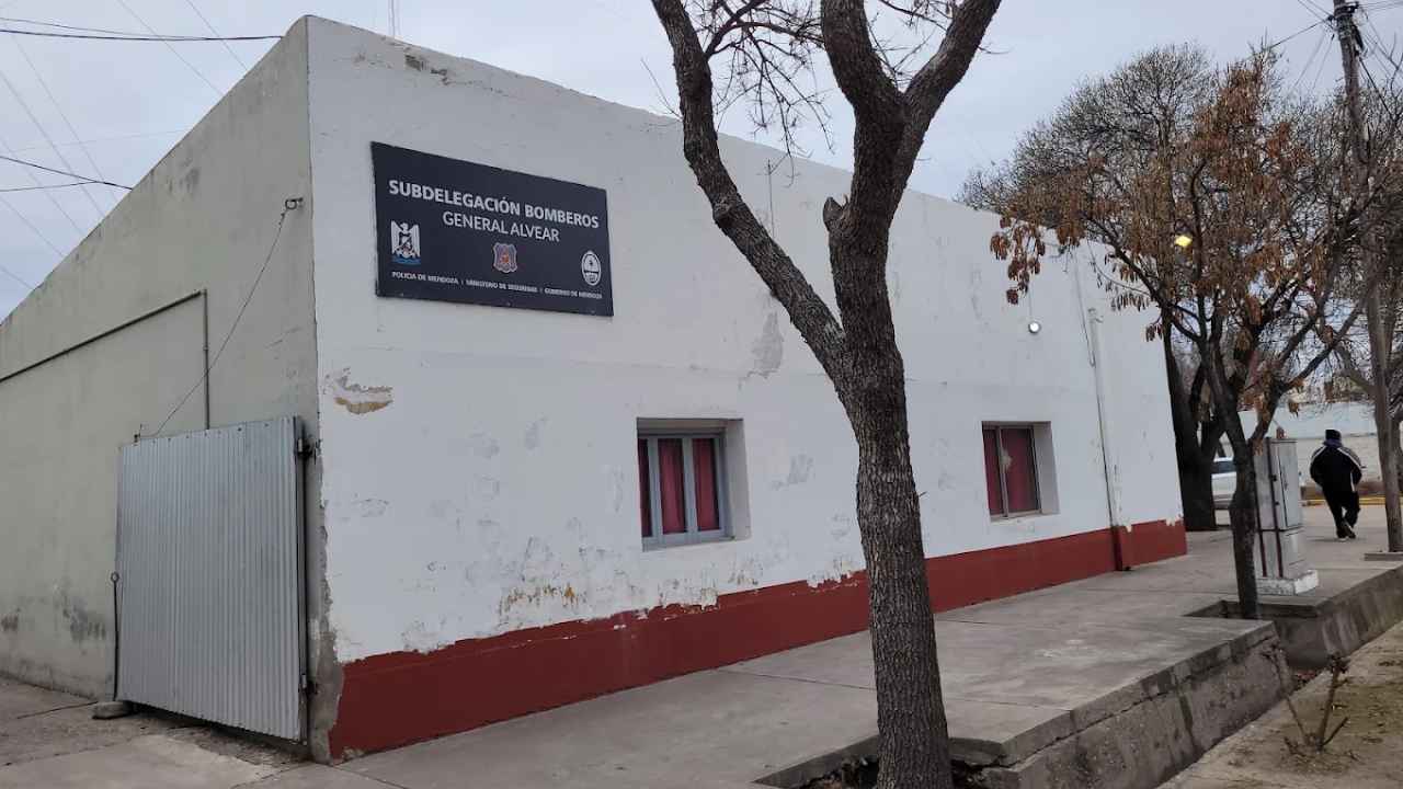 asistencia a una familia tras un incendio en General Alvear