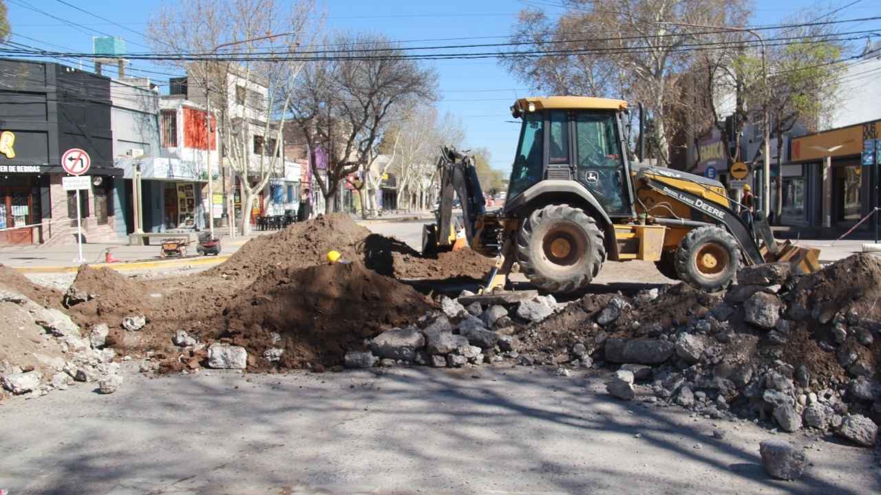 Remodelación de Avenida Alvear Oeste